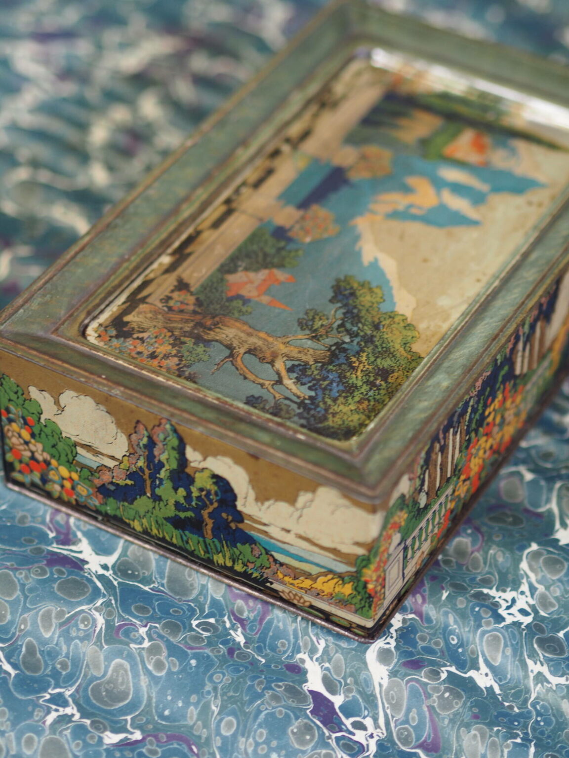 Art Nouveau Artstyle Chocolates Tin Heywood Home Company